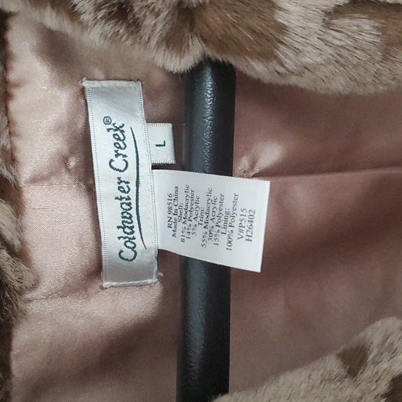 Women's faux fur short coat - Picture 3 of 5